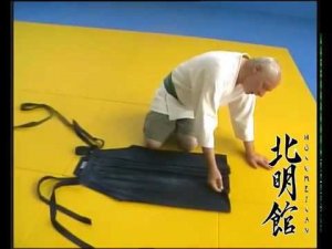 Стефан Бенедетти - Как надевать оби и хакаму