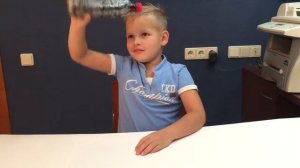 Опыты с кока колой. Превращаем стеклянную бутылку в мармеладную!