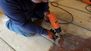 Удаление старой краски 3 слоя с пола.