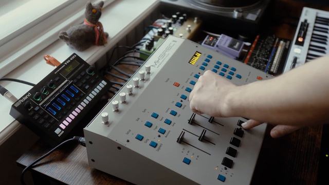 A house tune смотреть онлайн