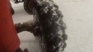 Работа Шин Газ 63 на Тракторе ЛТЗ зимой..mp4