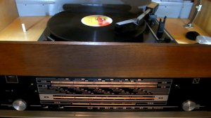 "Как тебе служится?"(Я.Френкель-М.Танич) Валентина Дворянинова и инстр.ансамбль. 78 оборотов в мин.