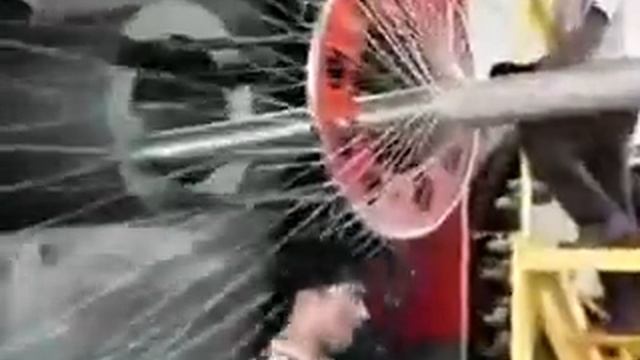 Именно так плетут нержавеющий шланг смотреть онлайн