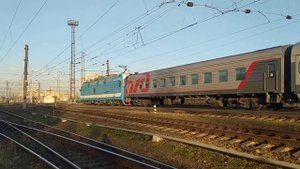 Электровоз ЭП1М-547 с поездом №125 Новороссийск - Москва