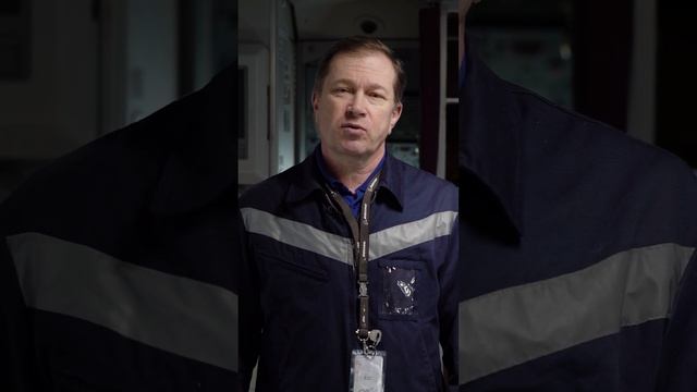 Инструктор рассказывает про самолётные фары. смотреть онлайн