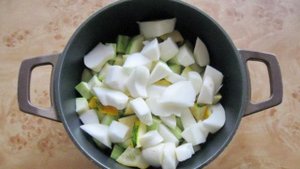 Овощное рагу с рисом и патиссонами