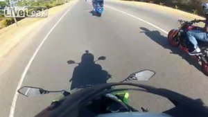 Трюкач на мото