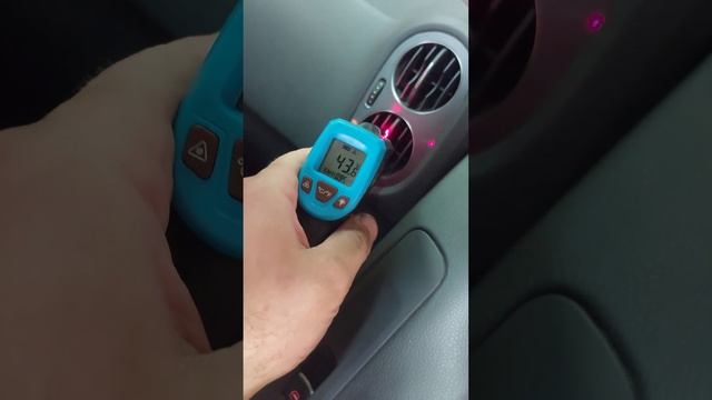 Volkswagen Tiguan 2.0TDi промывка радиатора отопителя смотреть онлайн