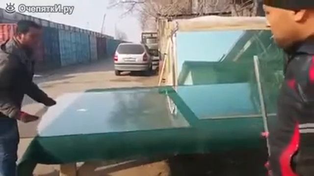 ПРИКОЛ!!! Мастера по резке стекла смотреть онлайн