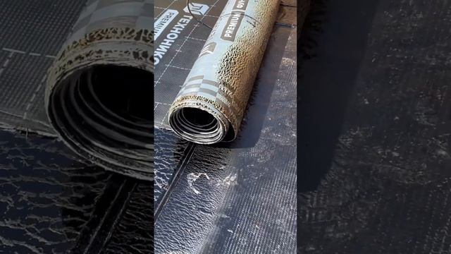 Клеим гидроизоляцию #строительнаякомпания #гидроизоляция #фундамент смотреть онлайн