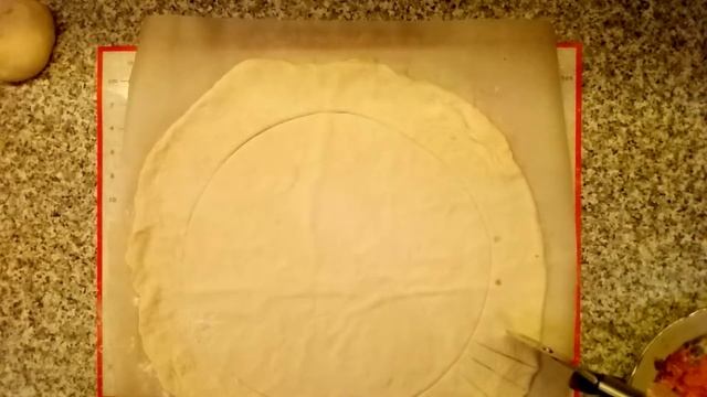 Пирог с секретной начинкой творогом и повидлом.