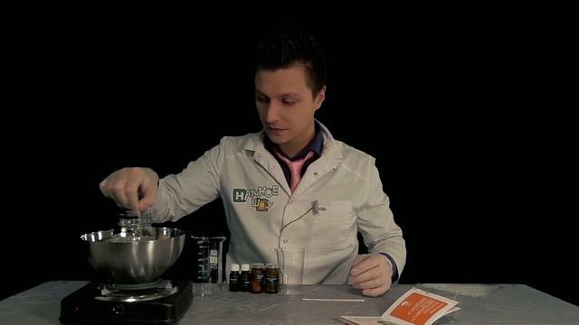 Набор экспериментов «Трюки науки — Светящийся лизун» смотреть онлайн