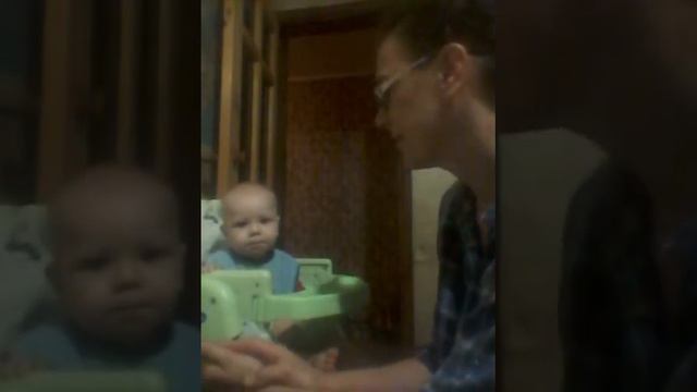 Рома кушает кашку смотреть онлайн