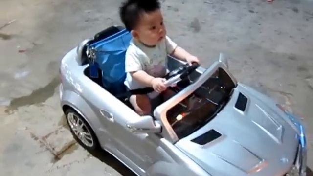 Remote Control Ride On Cars for Kids - Mercedes Benz SL65 AMG смотреть онлайн