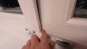 Дует из пластикового окна,  что делать, в чём неисправность, как устранить проблему.