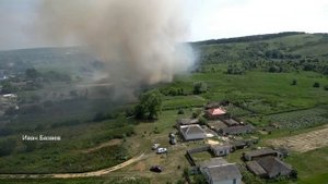 село Белый Колодезь, возгорание вблизи домов Bely Kolodez village, fire near houses
