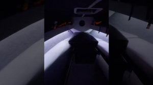 Подготовка катера Феникс 560 к спуску в чёрное море. Крым. Ялта