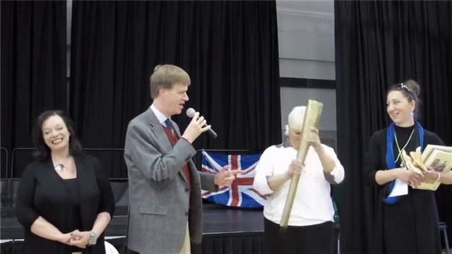 День открытых дверей и ярмарка рукоделия. London,2013 смотреть онлайн