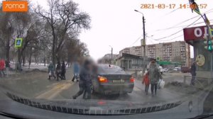 «Накажи автохама»: в Туле девочка-пешеход обиделась на водителя BMW