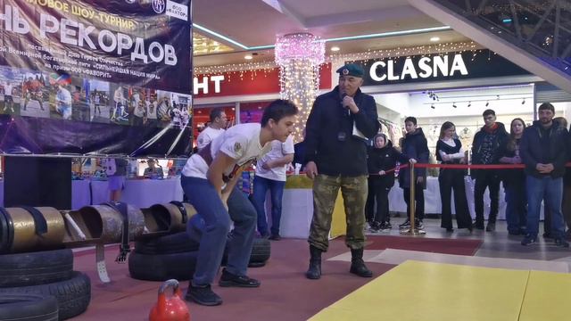 АЛАН АРАНГУЛОВ-13 лет. Вес гири 42,9 кг. РЕКОРДСМЕН МИРА И РОССИИ смотреть онлайн