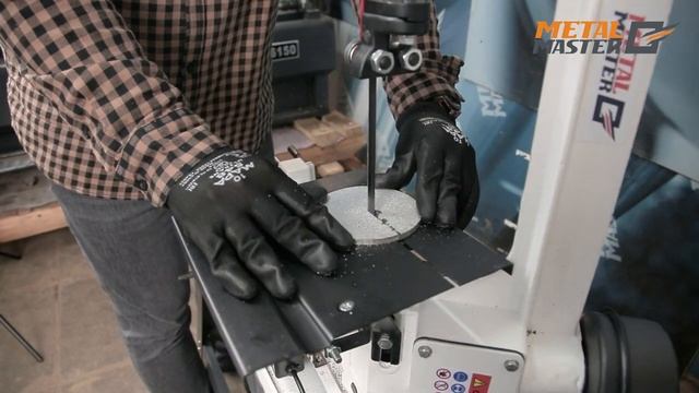 Ленточнопильный станок с поворотной рамой Metal Master BSM-115R. Обзор.