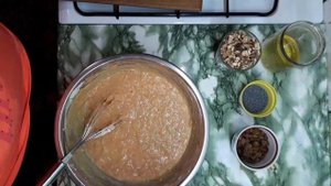 #Морковный пирог,с орехами,маком и изюмом.