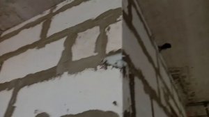 Простая проводка до штукатурки.