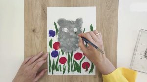 Рисуем с малышами котика губкой.