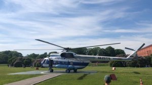 Взлет вертолета МИ-8 прям в центре Санкт-Петербурга 2021г.