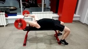 Пуловер со штангой лёжа 30 на 12