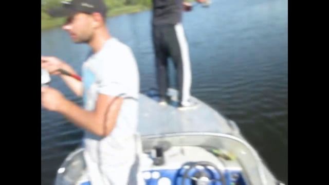 Рыбалка на хищника продолжение2!Щука,окунь,песня! смотреть онлайн