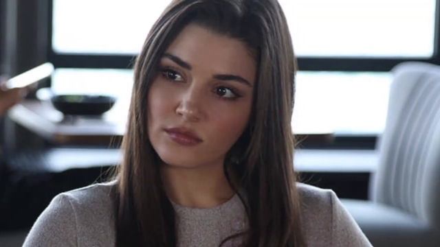 Ханде Эрчел и Криштиану Роналду встретились в Дубае! смотреть онлайн