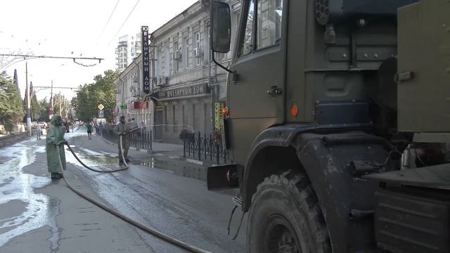 Дезинфекция Ялты специалистами войск РХБ защиты Черноморского флота смотреть онлайн