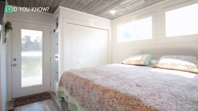 These Houseboats May Seem Tiny, But You Will Be Surprised When You See Their Interior! смотреть онлайн