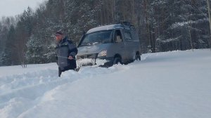 Соболь 4х4 по целине 2024г. Снега 60- 70см. Поедет, застрянет? Колеса 285/75 16, давление 0.5 атм.