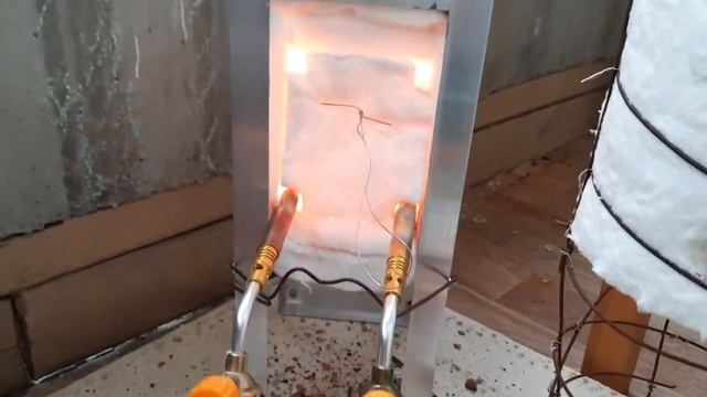 Делаем печку для обжига глины :):):) Внутри 1000 градусов... смотреть онлайн