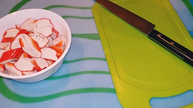 Салат из крабовых палочек и пекинской капусты #салатизкрабовыхпалочек