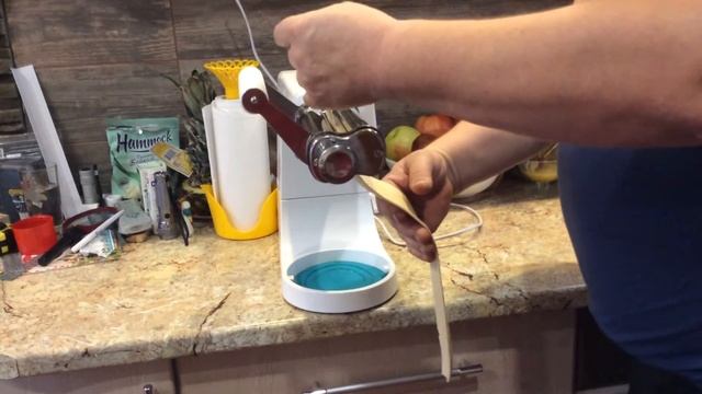 Тестораскаточная машинка смотреть онлайн