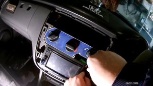 HONDA H-RV   УСТАНОВКА БЕСПРОВОДНОЙ КАМЕРЫ ЗАДНЕГО ВИДА