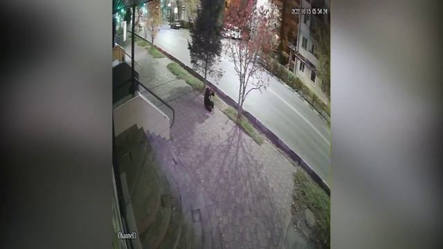 Падение мужчины из окна съемной квартиры в Петропавловске смотреть онлайн