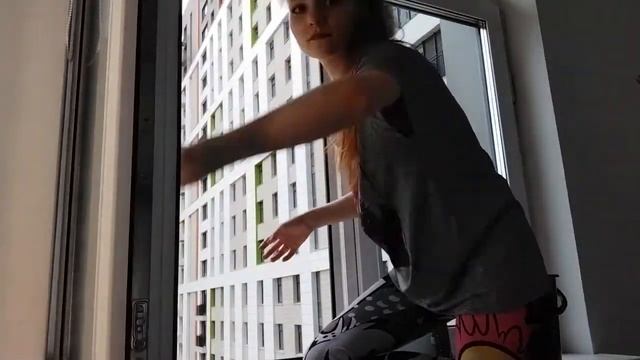 КАК ОТМЫТЬ ОКНА БЕЗ РАЗВОДОВ? САЛФЕТКА ДЛЯ ОКОН?! СПРЕЙ EХPEL?! ПРОВЕРИМ! смотреть онлайн