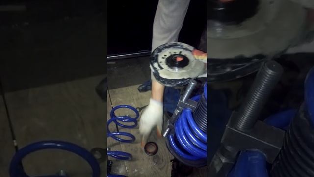 Как правильно сжимать пружины стоек