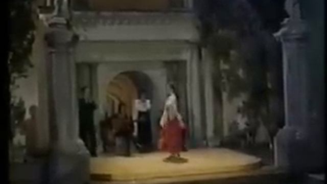 flamenco dancer of a beautiful female смотреть онлайн