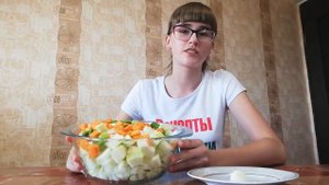 Очень вкусные Тушеные кабачки на сковородке.