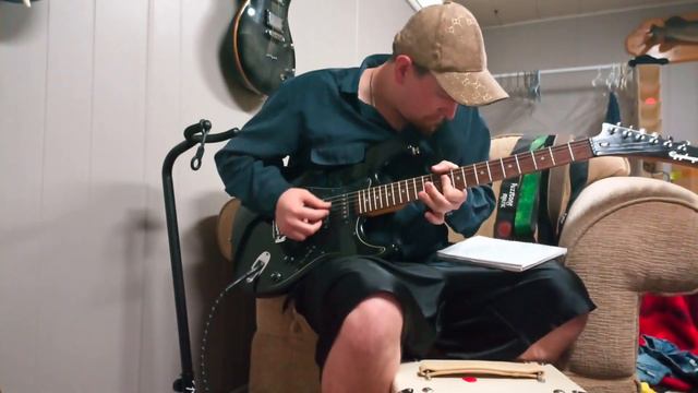 Epiphone Stratocaster! S-310 Review & Original Song смотреть онлайн