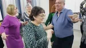 240218 танцы под Любовные страдания частушки вид частушек гармонь орловчане поют танцуют парк г Орёл