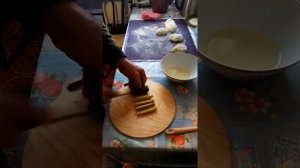 Вкусные,постные лепешки с солёными огурцами...