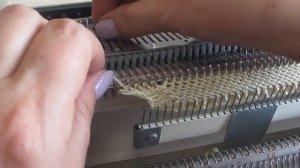 Цельновязанная полая планка. Не ай-корд. Набор петель , V-образный вырез. #маринабехтер