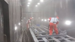 Процесс очистки металлоконструкций от ржавчины