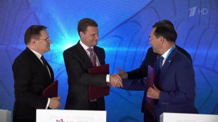На полях Восточного экономического форума подписано 380 соглашений на сумму 3,6 трлн рублей
